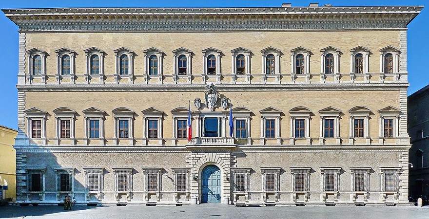 Foto 1 Palazzo Farnese Roma.jpg