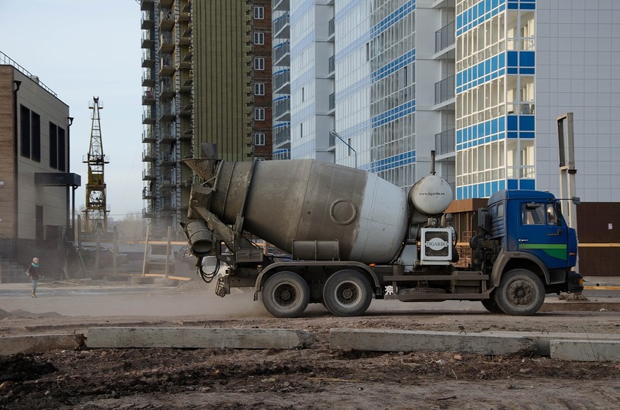 autobetoniera in cantiere