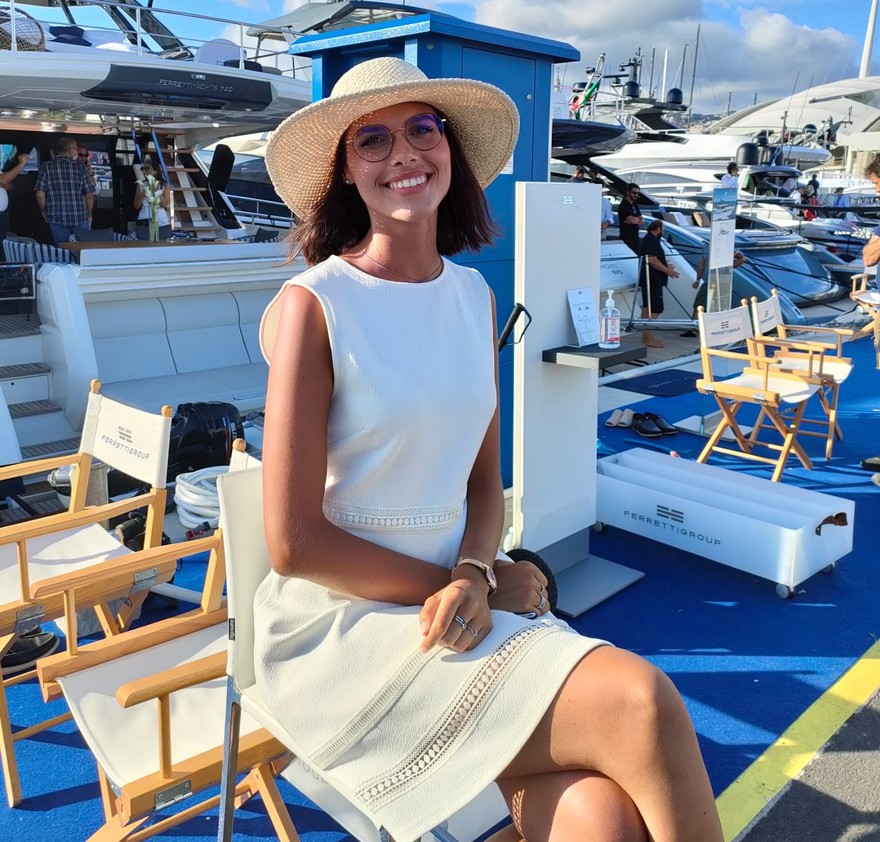 Cara hostess scendi dai tacchi, sei molto di più