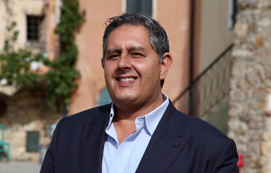 Toti apre alla moderazione, al governo e incensa Draghi