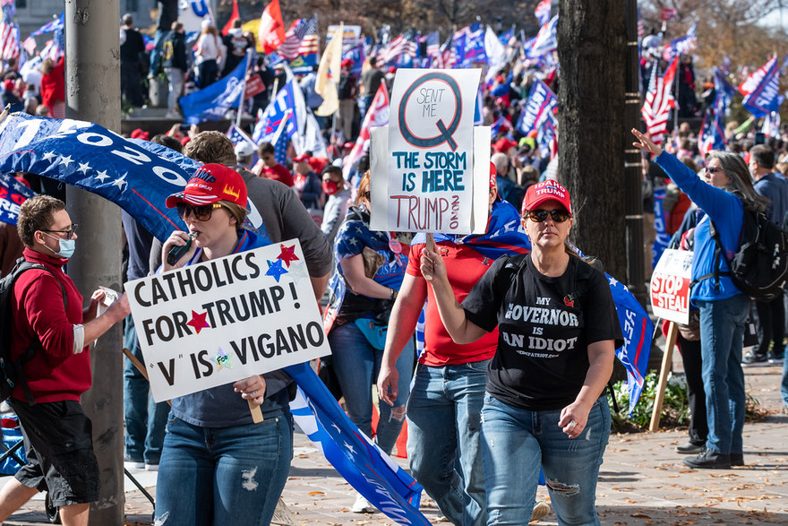A Dallas in centinaia ad aspettare il figlio di JFK morto nel ‘99