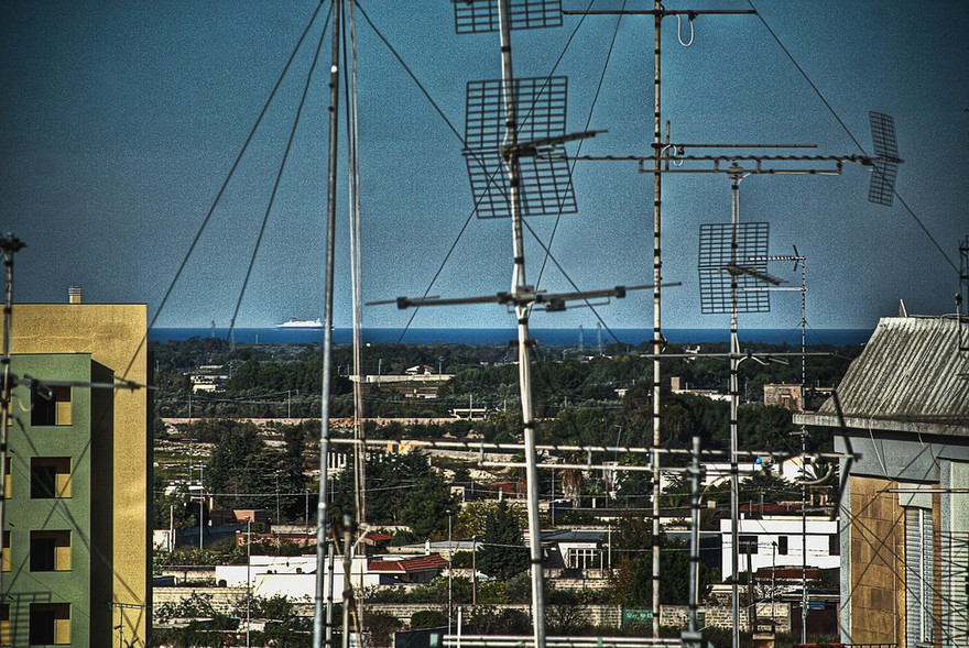 Condominio, lastrico condominiale e installazione dell'antenna