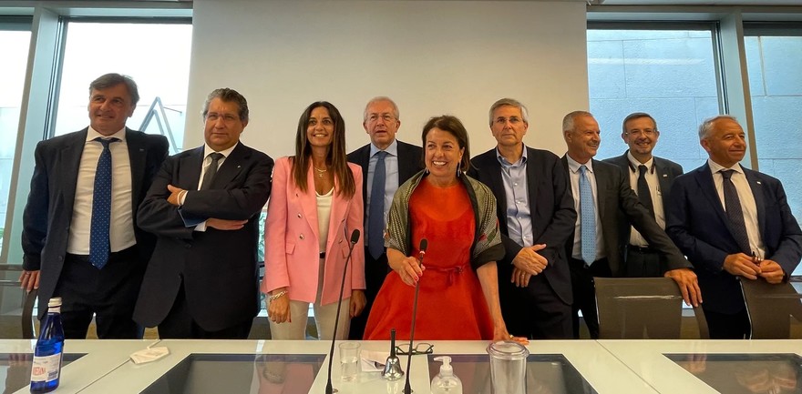 Federica Brancaccio neo presidentessa Ance con tutta la squadra