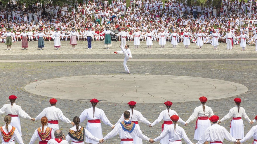 Torna la corsa dei tori a Pamplona 