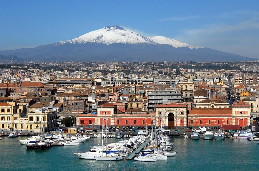 Quelle città senza un sindaco. Il caso Catania