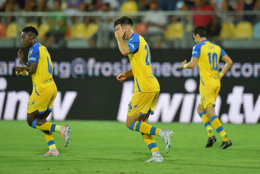 Il Frosinone tra mercato, il primato e Benevento