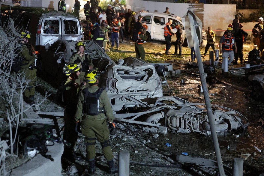Israele attacca, Iran risponde con missili, è guerra